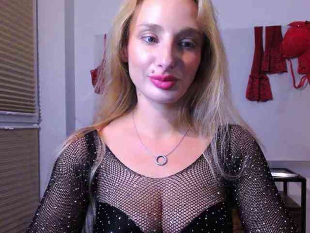 Model: MarilynShow