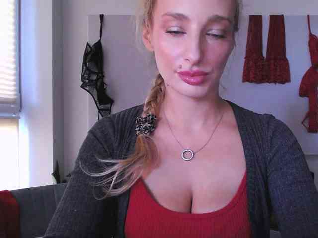 Model: MarilynShow