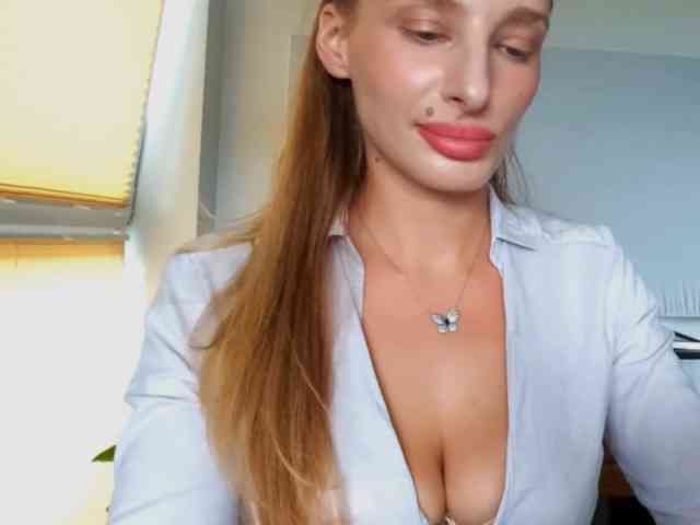 MarilynShow webcam