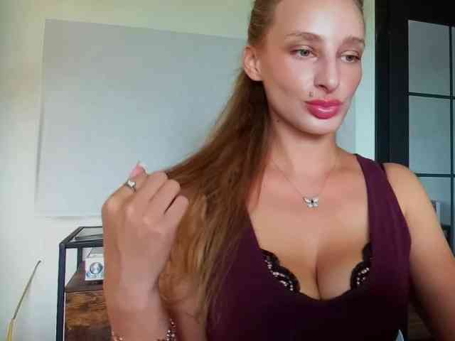 MarilynShow webcam