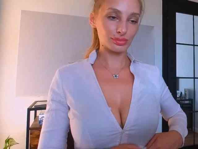 MarilynShow webcam