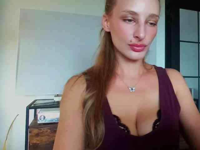 MarilynShow webcam