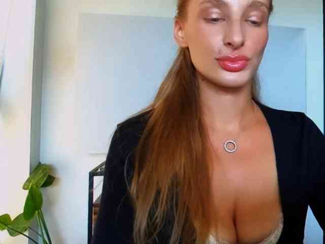 MarilynShow webcam