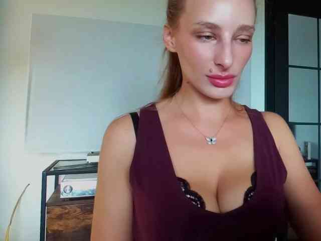 MarilynShow webcam