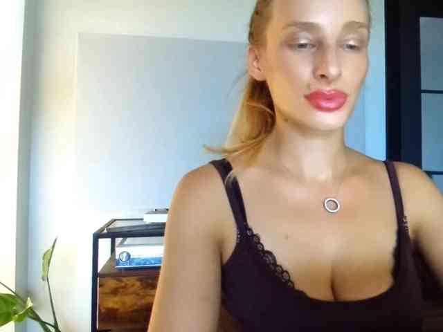 MarilynShow webcam