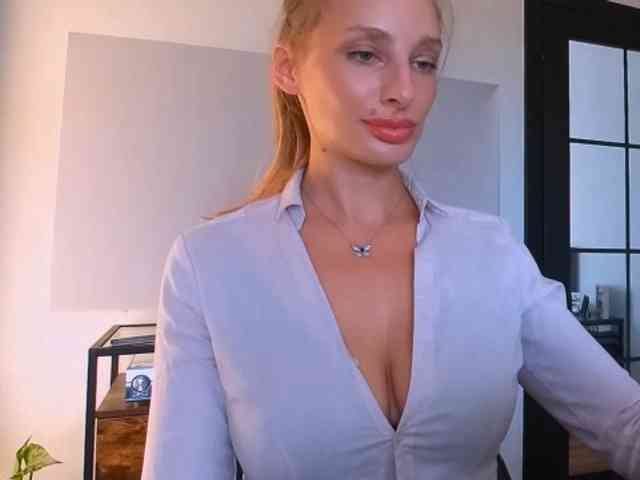 MarilynShow webcam