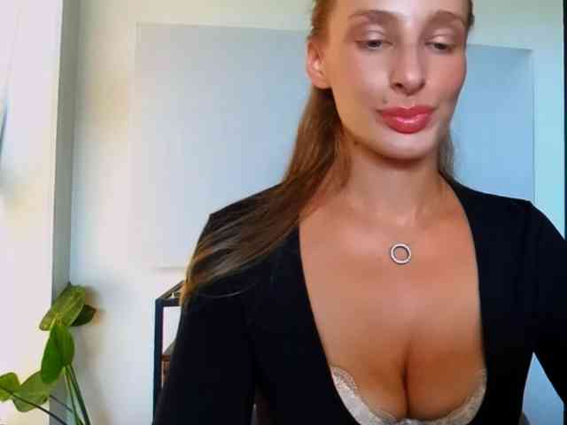 MarilynShow webcam