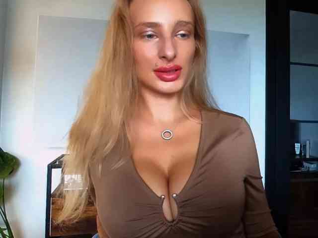 Model: MarilynShow