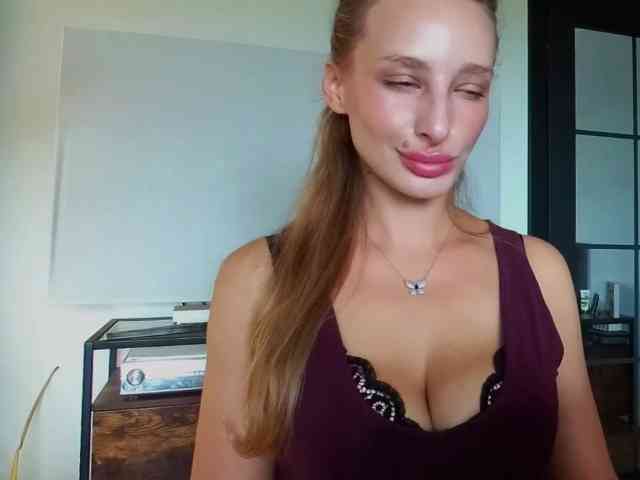MarilynShow webcam