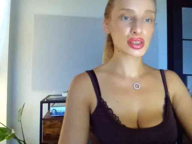 MarilynShow webcam