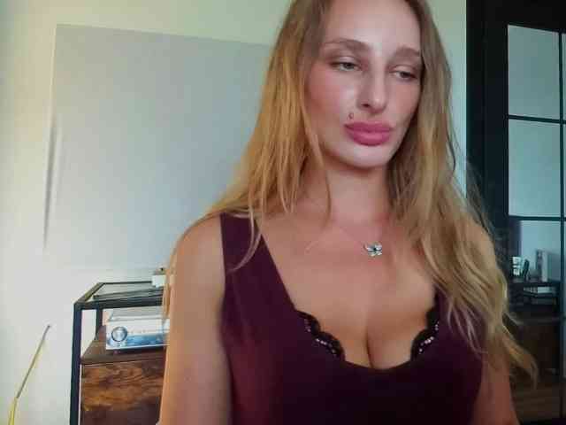 MarilynShow webcam