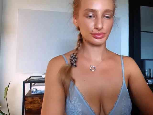 MarilynShow webcam