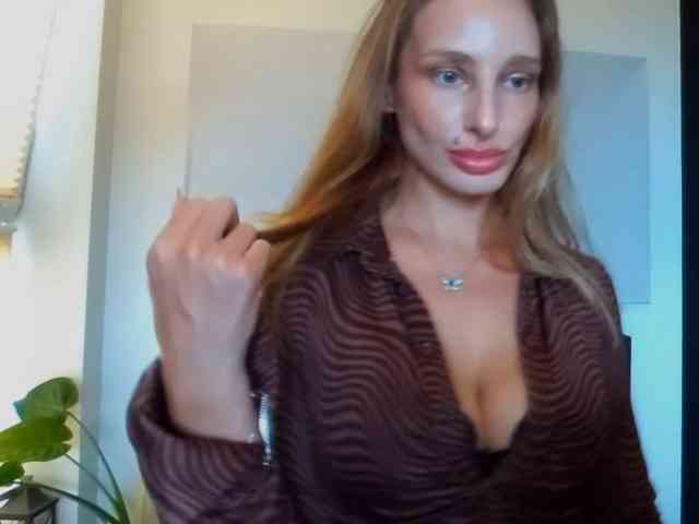 MarilynShow webcam