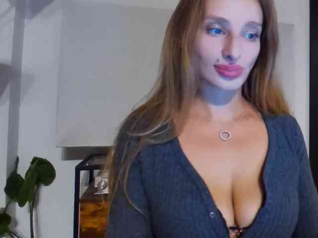 Model: MarilynShow