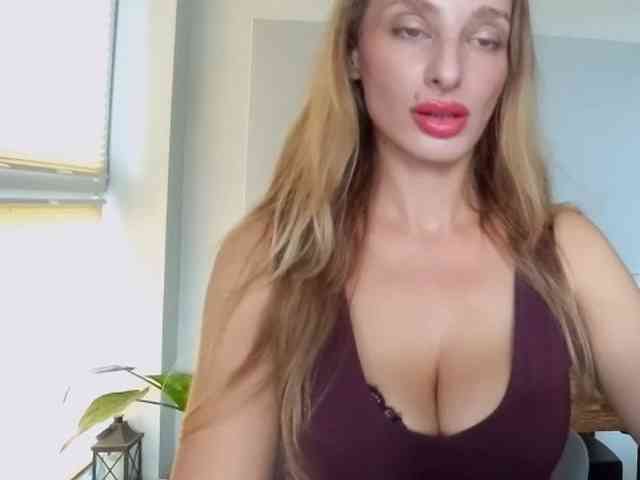 MarilynShow webcam