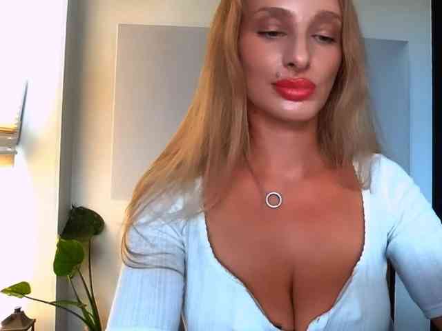 MarilynShow webcam