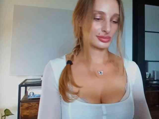 MarilynShow webcam