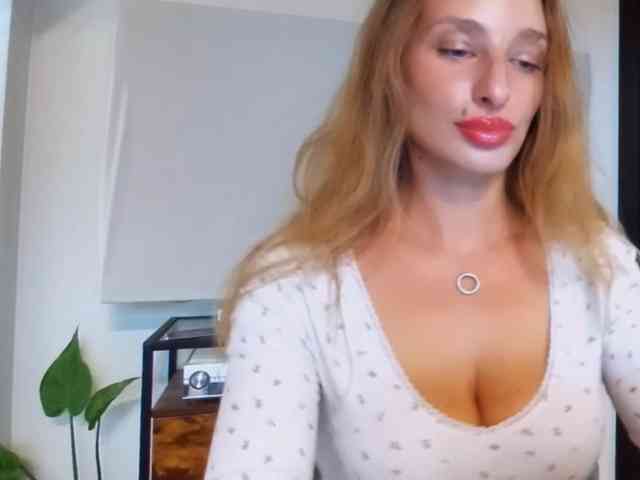 MarilynShow webcam