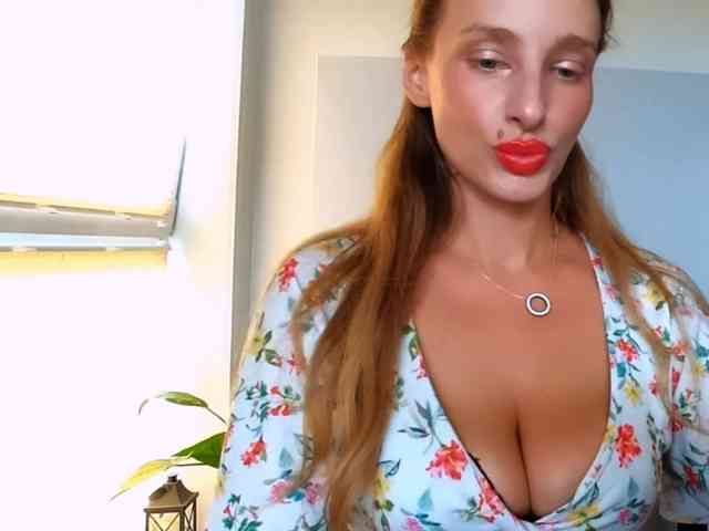 MarilynShow webcam