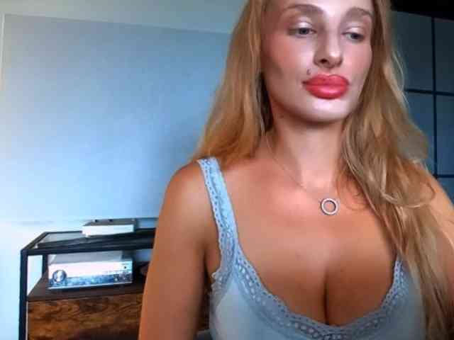 MarilynShow webcam