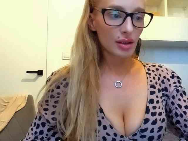 MarilynShow webcam