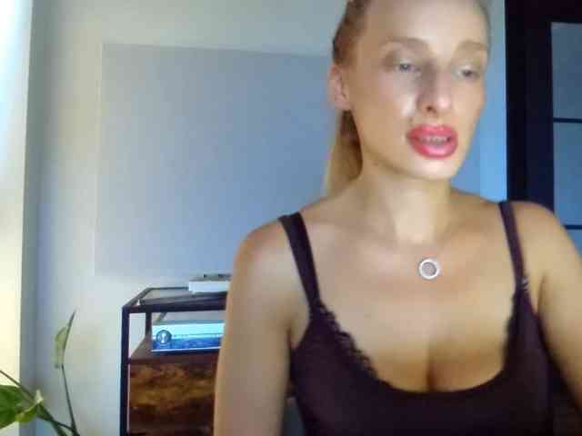MarilynShow webcam
