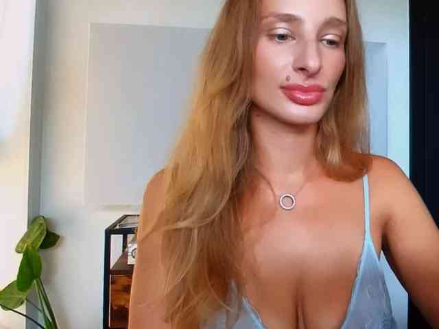 MarilynShow webcam