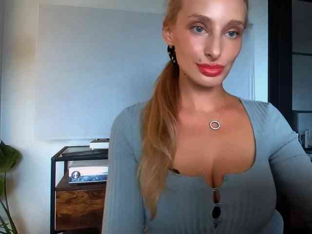 MarilynShow webcam