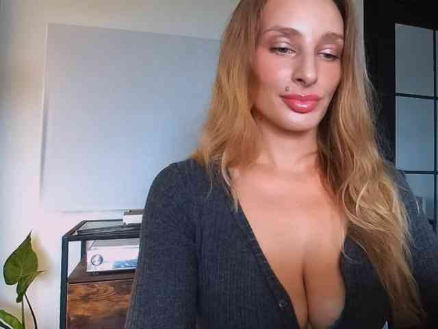 MarilynShow webcam