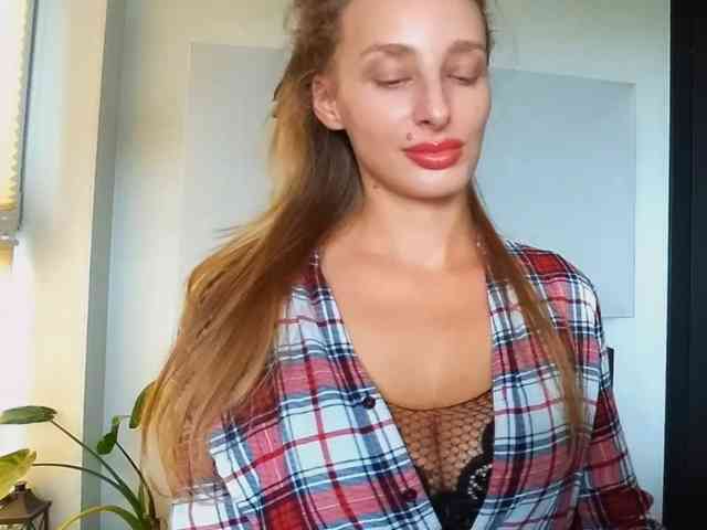MarilynShow webcam