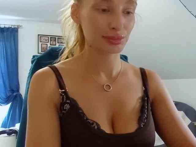 MarilynShow webcam