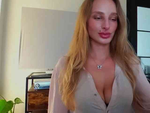 MarilynShow webcam