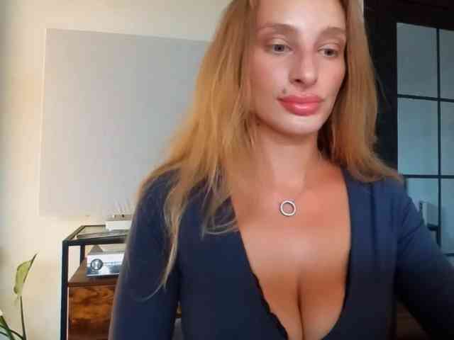 MarilynShow webcam