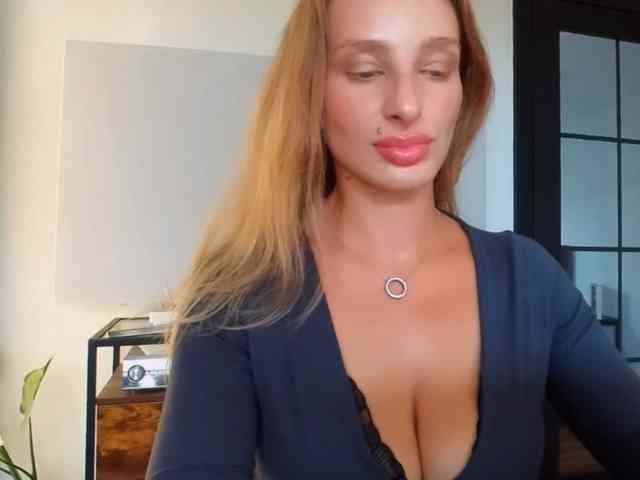 MarilynShow webcam