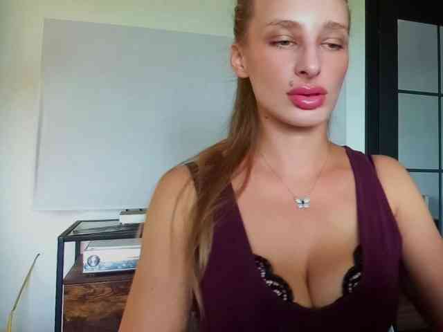 MarilynShow webcam
