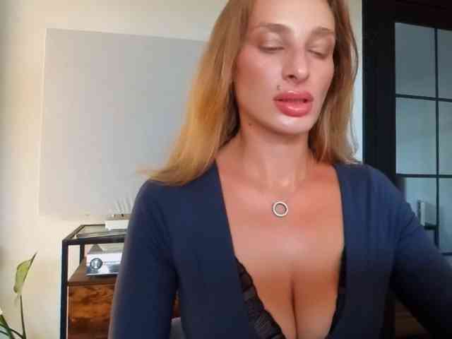 MarilynShow webcam