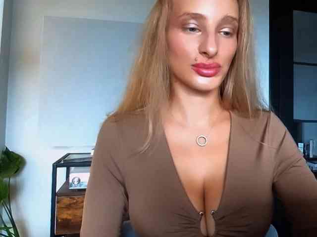 MarilynShow webcam
