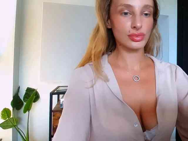 MarilynShow webcam