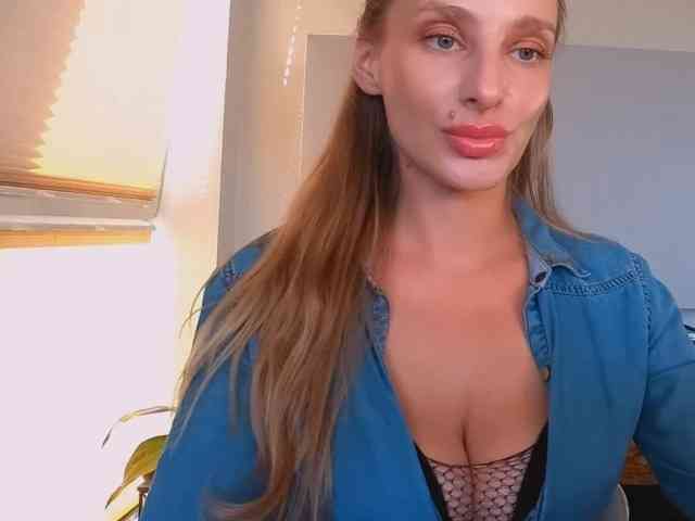 MarilynShow webcam