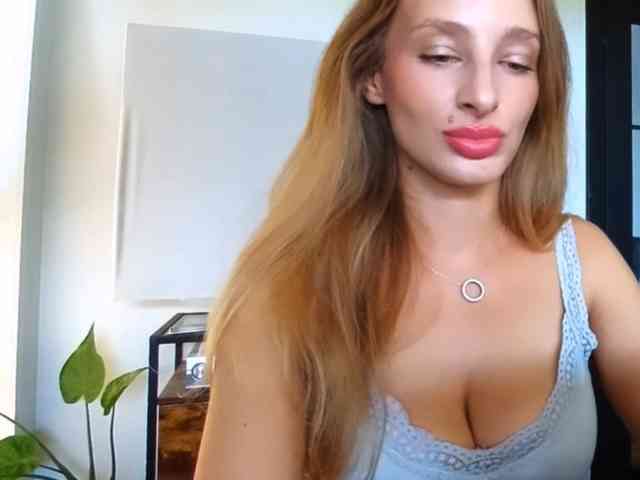 MarilynShow webcam