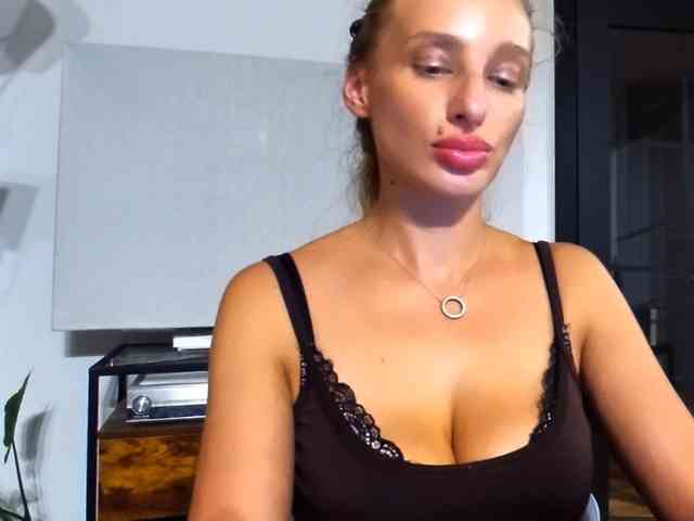 MarilynShow webcam