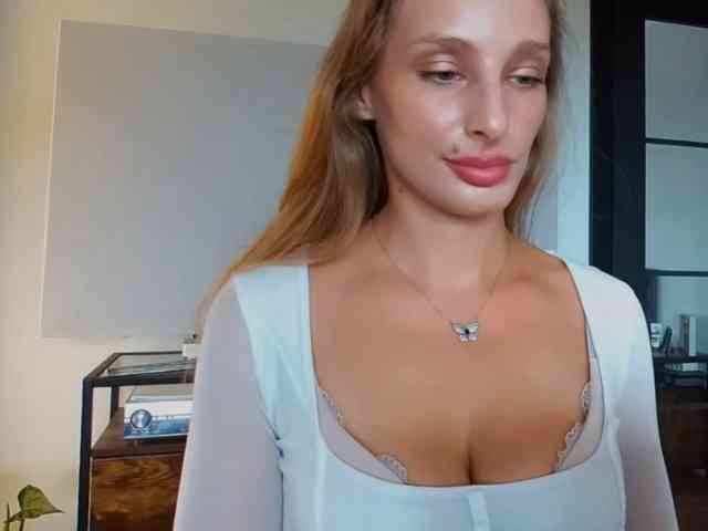 MarilynShow webcam