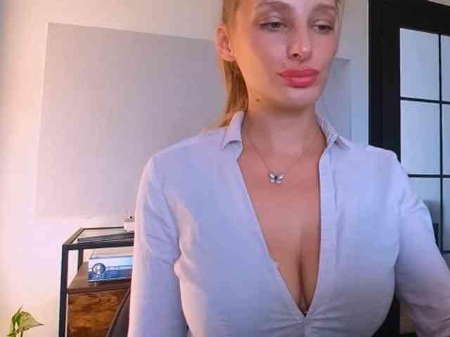 Model: MarilynShow