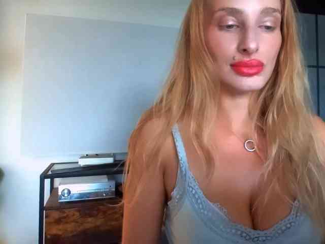 MarilynShow webcam