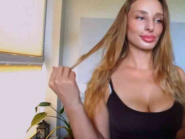 MarilynShow webcam