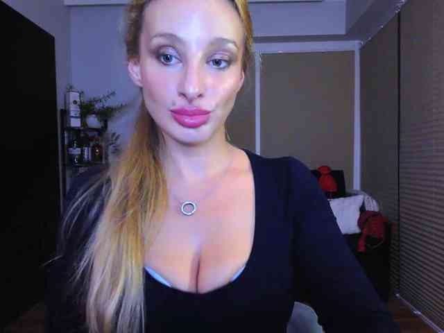 MarilynShow webcam