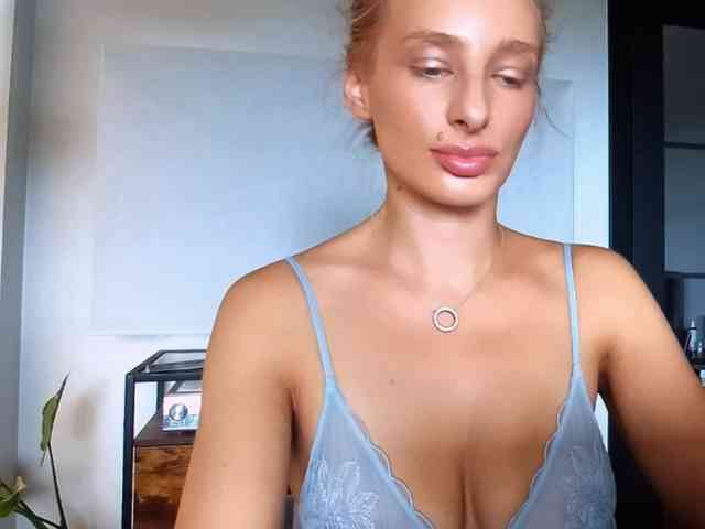 MarilynShow webcam