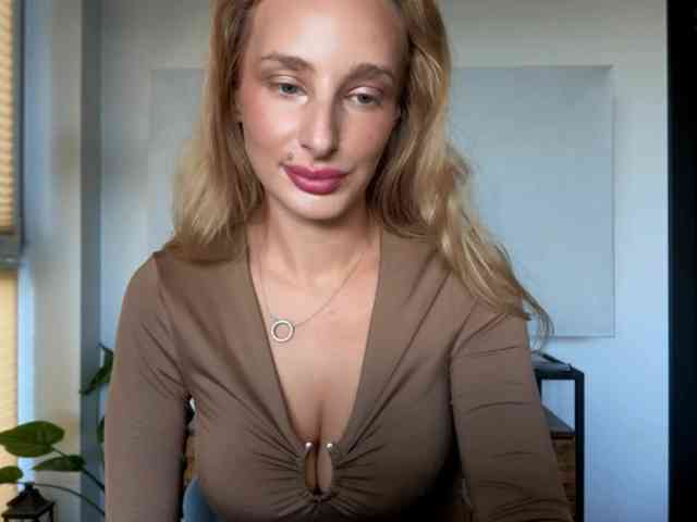 MarilynShow webcam