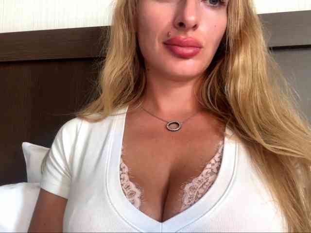MarilynShow webcam