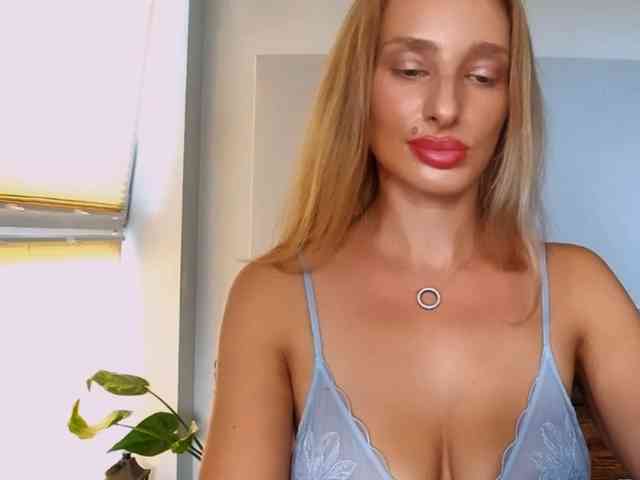 MarilynShow webcam